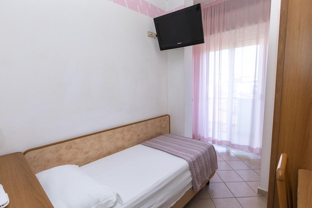 Hotel Holland Rimini Exterior foto